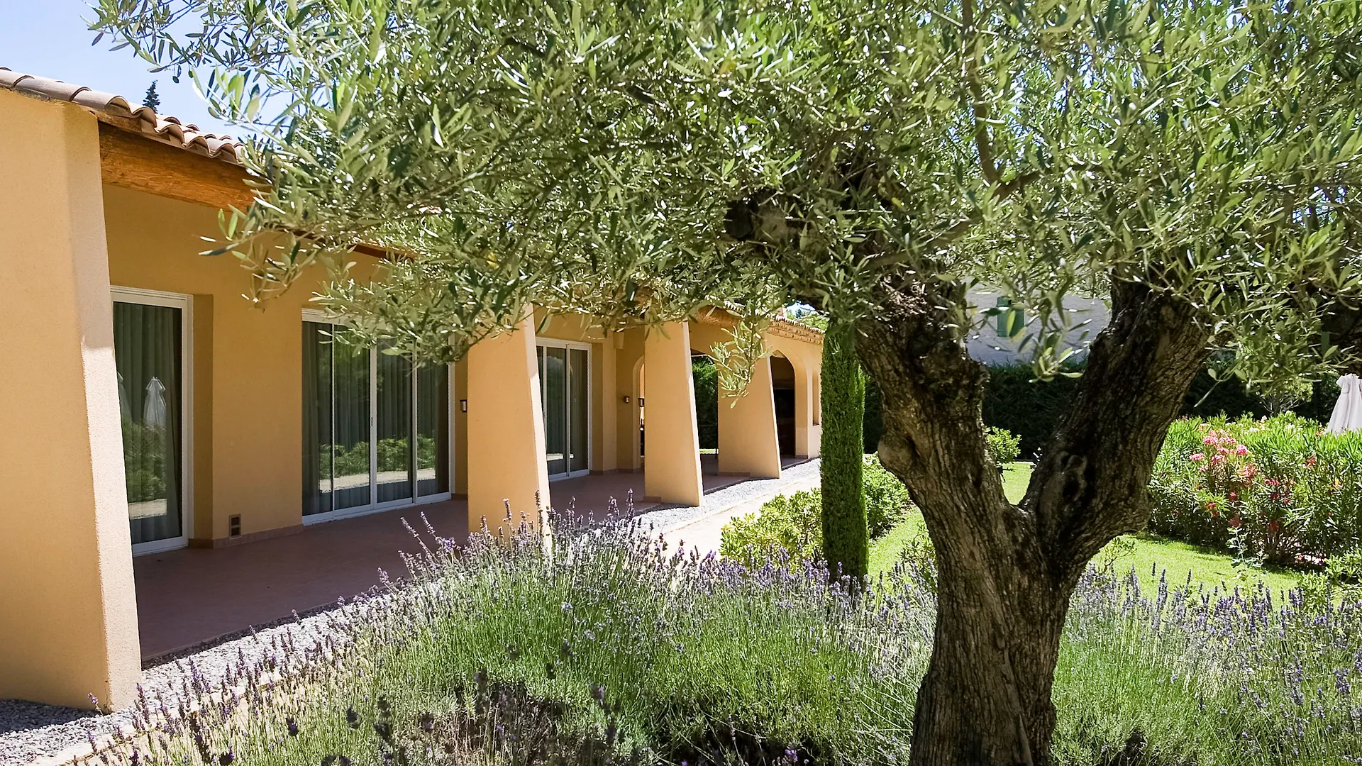 Novotel Aix-En-Provence Pont De L'Arc Hotel