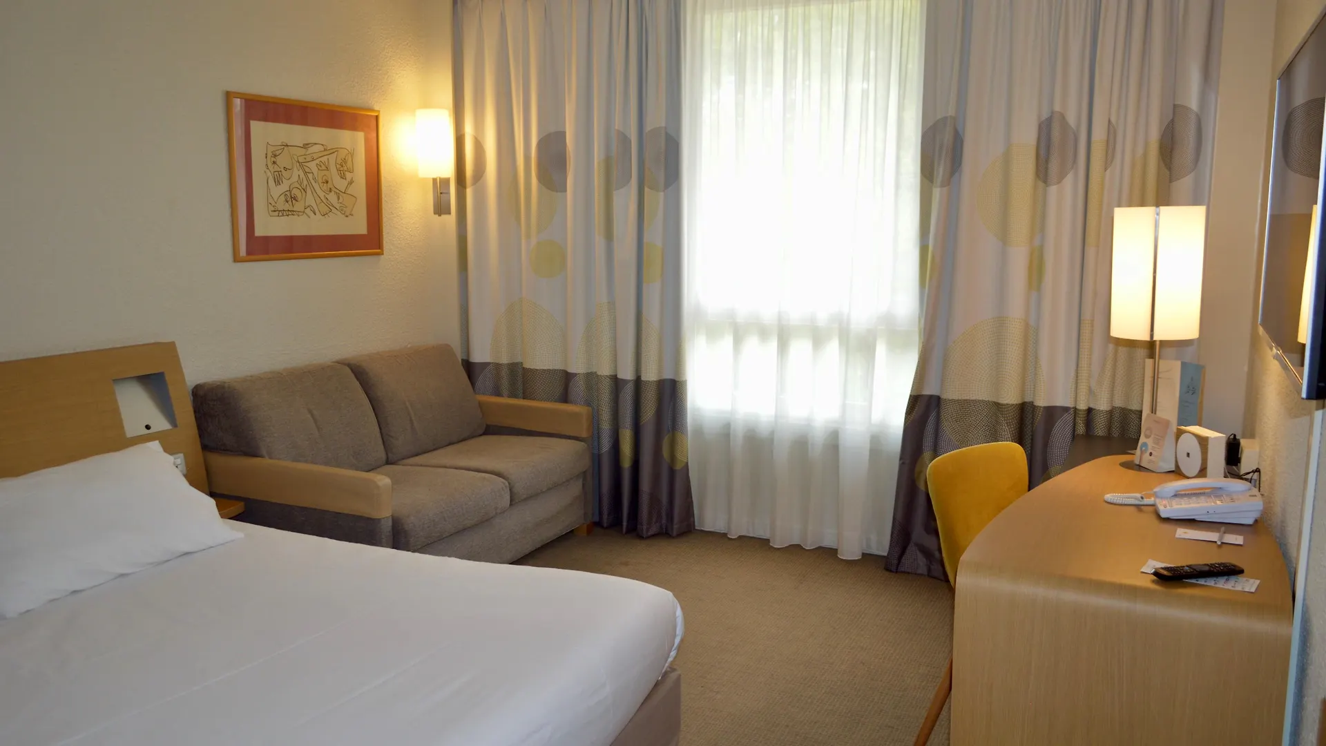 Hotel Novotel Aix-En-Provence Pont De L'Arc