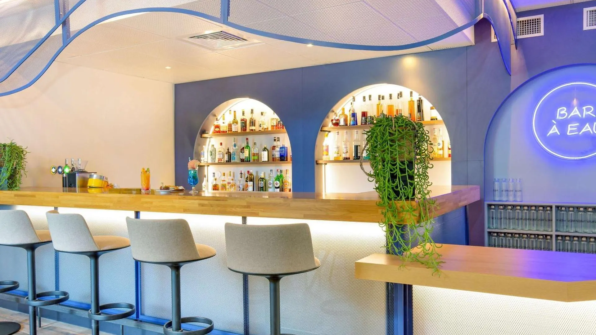 Novotel Aix-en-Provence Pont de L'Arc Hotel